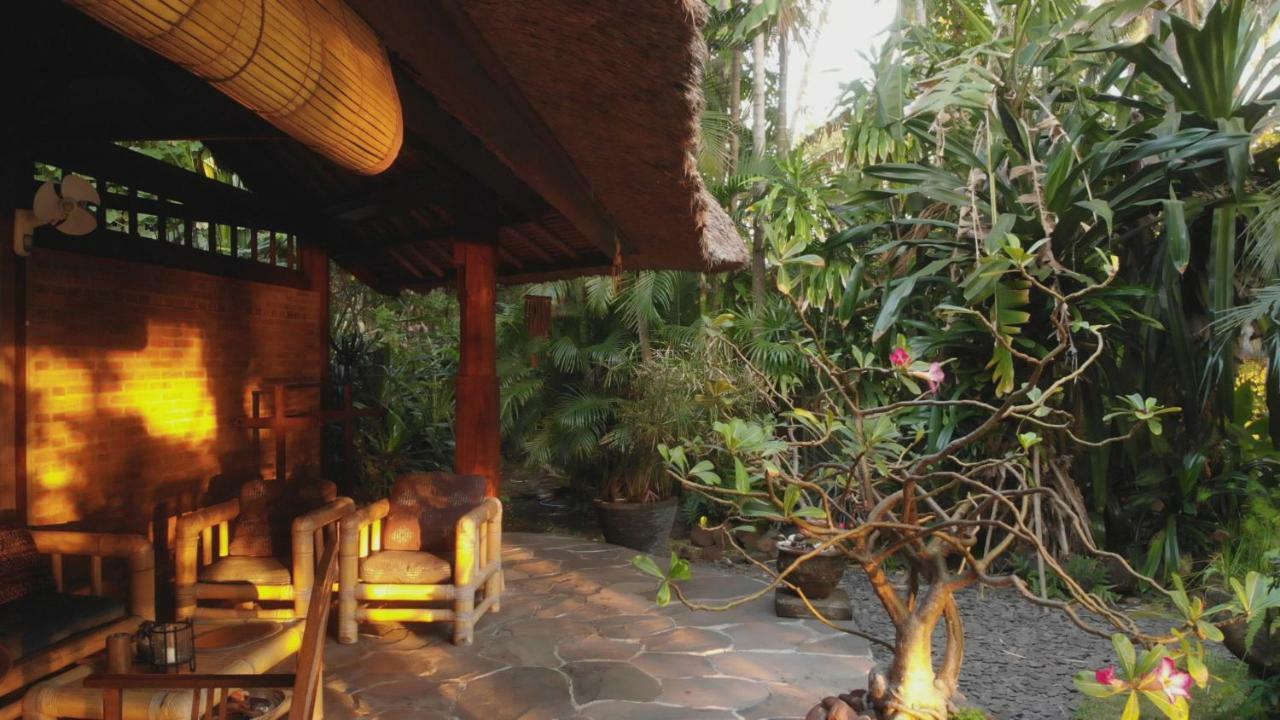 Ciliks Beach Garden Kubutambahan  Eksteriør billede
